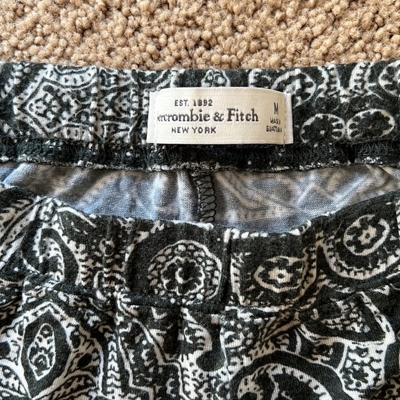 Abercrombie & Fitch Flare Pants Size M - Picture 3 of 3